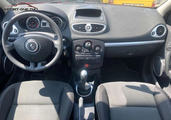 Renault Clio cena 10900 przebieg: 176000, rok produkcji 2009 z Biecz małe 191